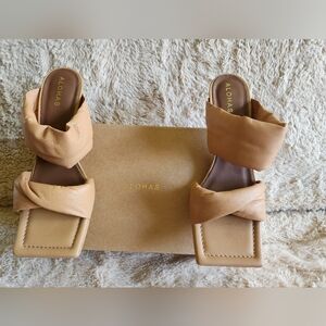 Alohas Women's Tan Sandals